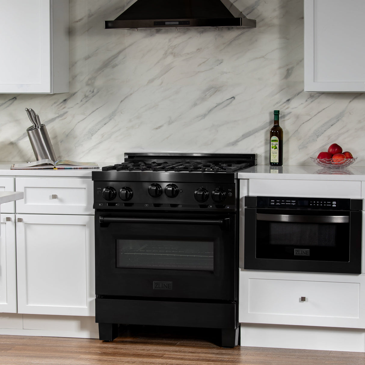 ZLINE 30 in. 4.0 cu. ft. Range with Natural Gas Stove and Natural Gas Oven in Black Stainless Steel (RGB-30)
