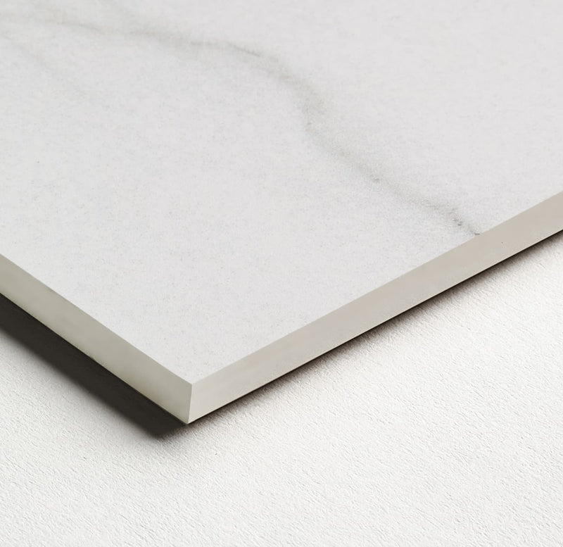 48 x 110 in Majesto Bianco Stratura Polished Rectified Colorsync Sintered Slab 6 mm surface