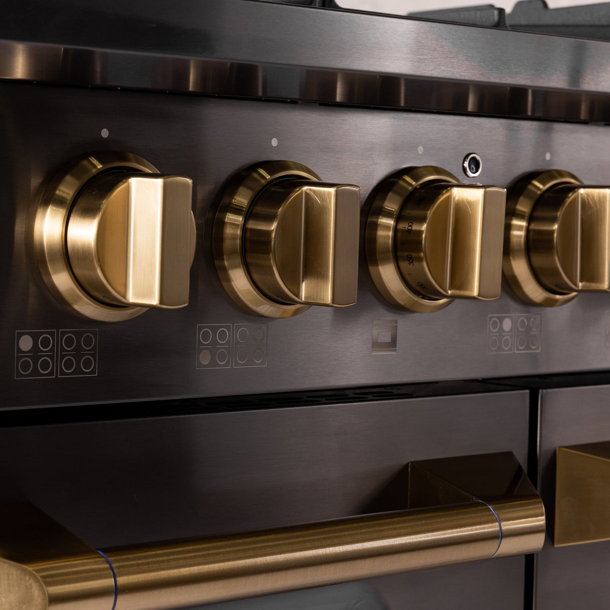 KUCHT Gemstone Professional 48 in. 6.7 cu. ft. Natural Gas Range with Sealed Burners, Griddle/Grill and Two Ovens - One Convection - in Titanium Stainless Steel