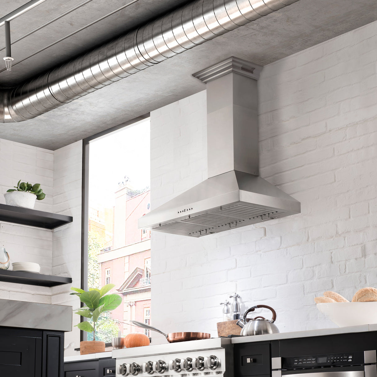 48" ZLINE CrownSound™Ducted Vent Wall Mount Range Hood in Stainless Steel with Built-in Bluetooth Speakers (KL3CRN-BT-48)