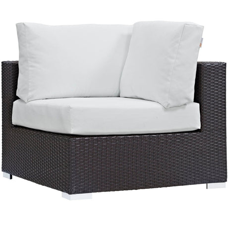 Convene Outdoor Patio Corner - BUILDMYPLACE