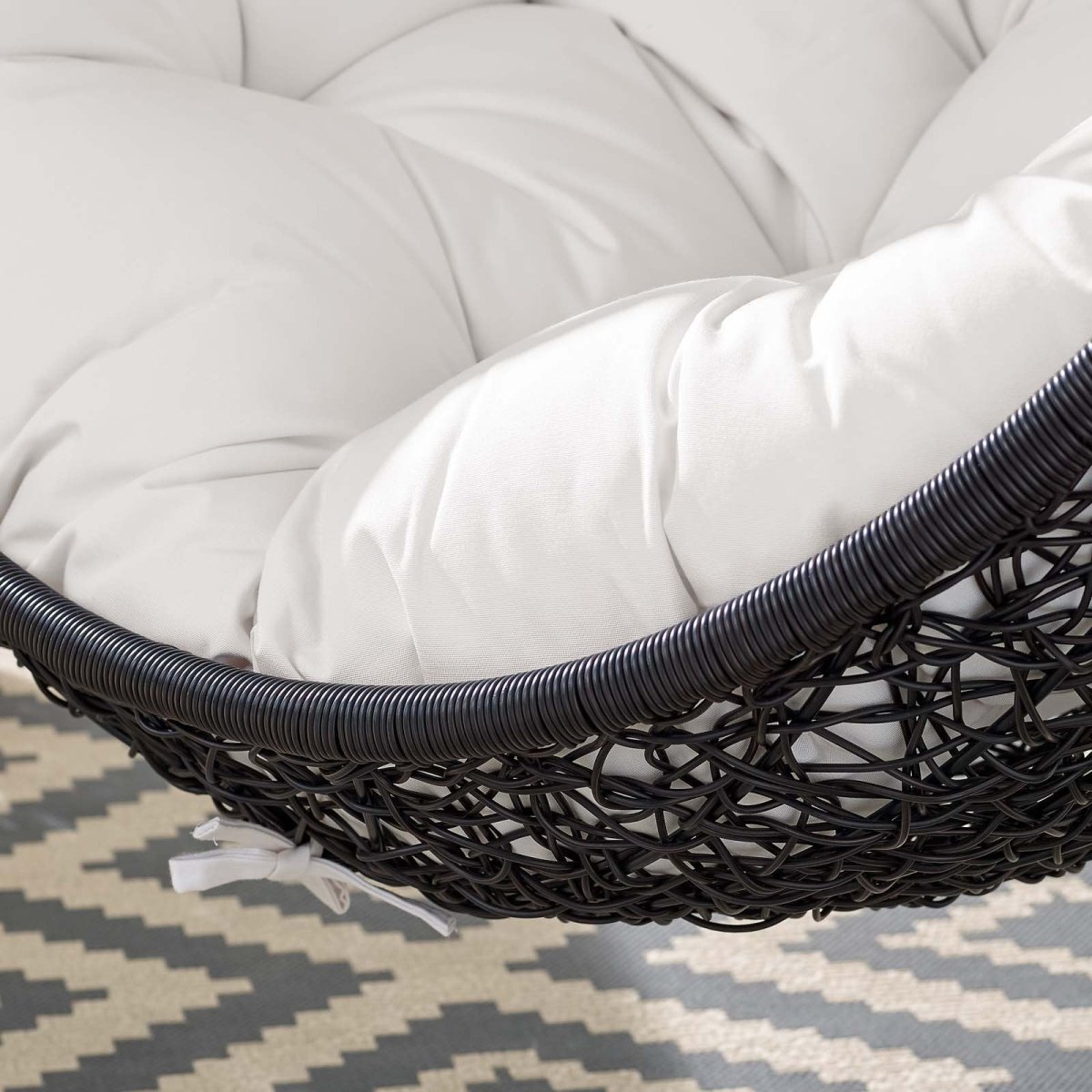 Hanging Basket Swing Chair For Indoor and Outdoor Decor - Encase Swing Outdoor Patio Lounge Chair - BUILDMYPLACE