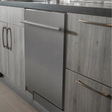 ZLINE 24 in. Stainless Steel Top Control Built-In Dishwasher with Stainless Steel Tub and Modern Style Handle (DW-304-24)