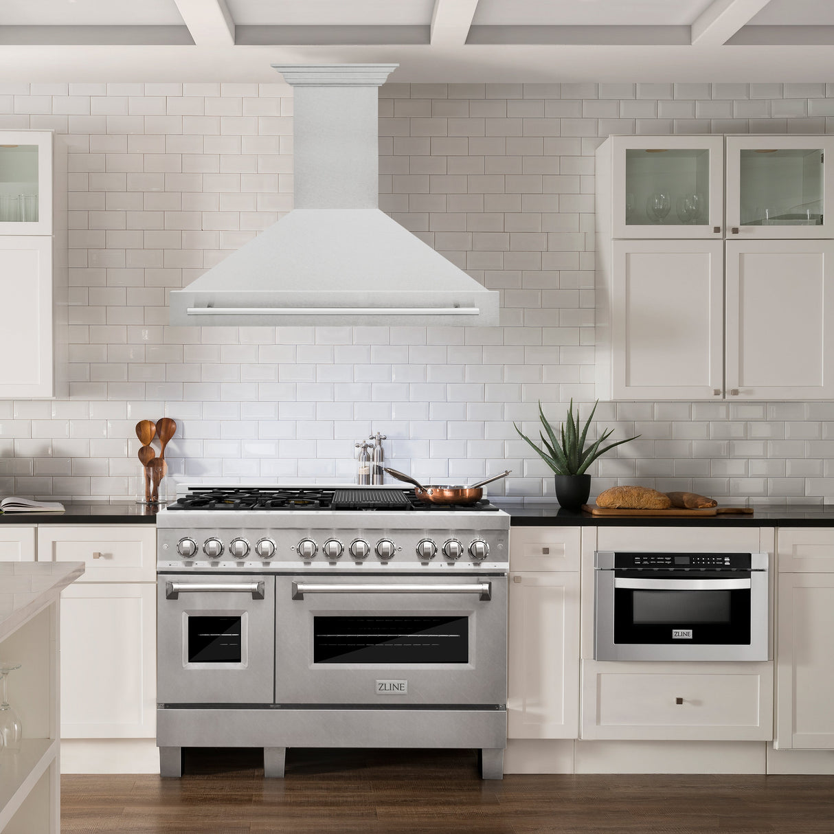 ZLINE 48" Fingerprint Resistant Stainless Steel Range Hood (8654SNX-48)