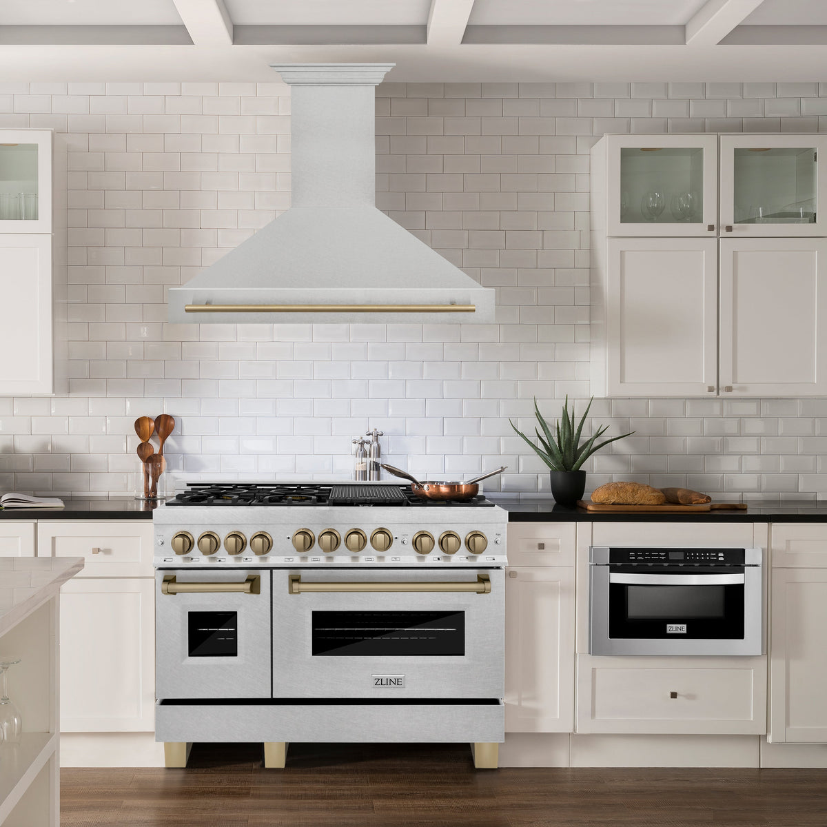 ZLINE Autograph Edition 48" Fingerprint Resistant Stainless Steel Range Hood with Champagne Bronze Handle (8654SNZ-48-CB)