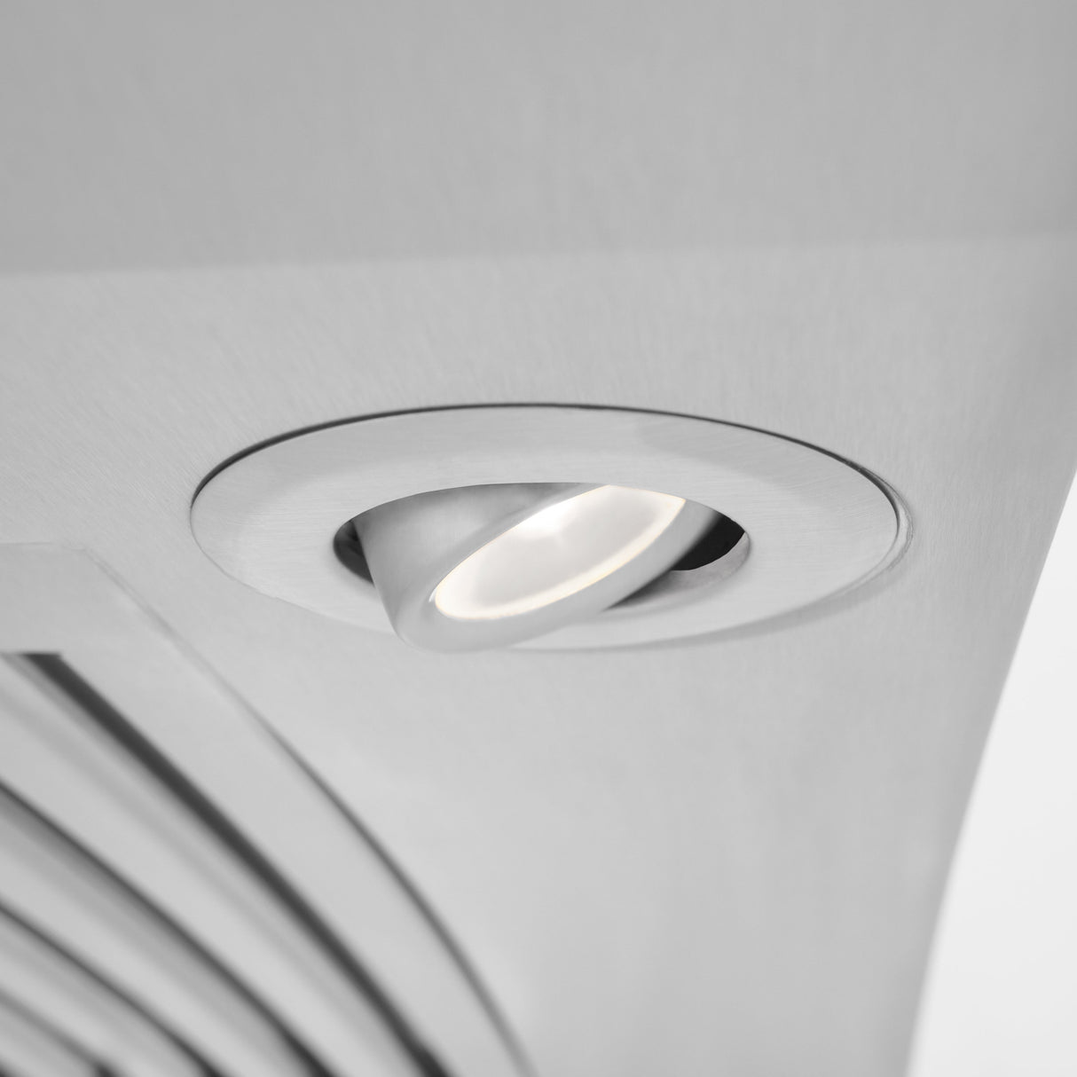 ZLINE 48" Convertible Vent Convertible Vent Wall Mount Range Hood in Stainless Steel & Glass (KN4-48)