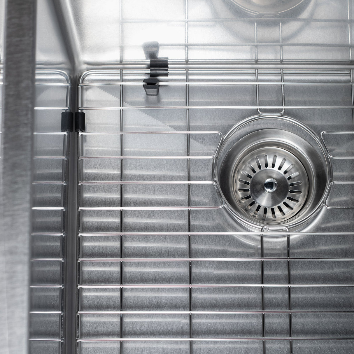 ZLINE 30 in. Meribel Undermount Single Bowl Satin Stainless Steel Kitchen Sink with Bottom Grid (SRS-30S)