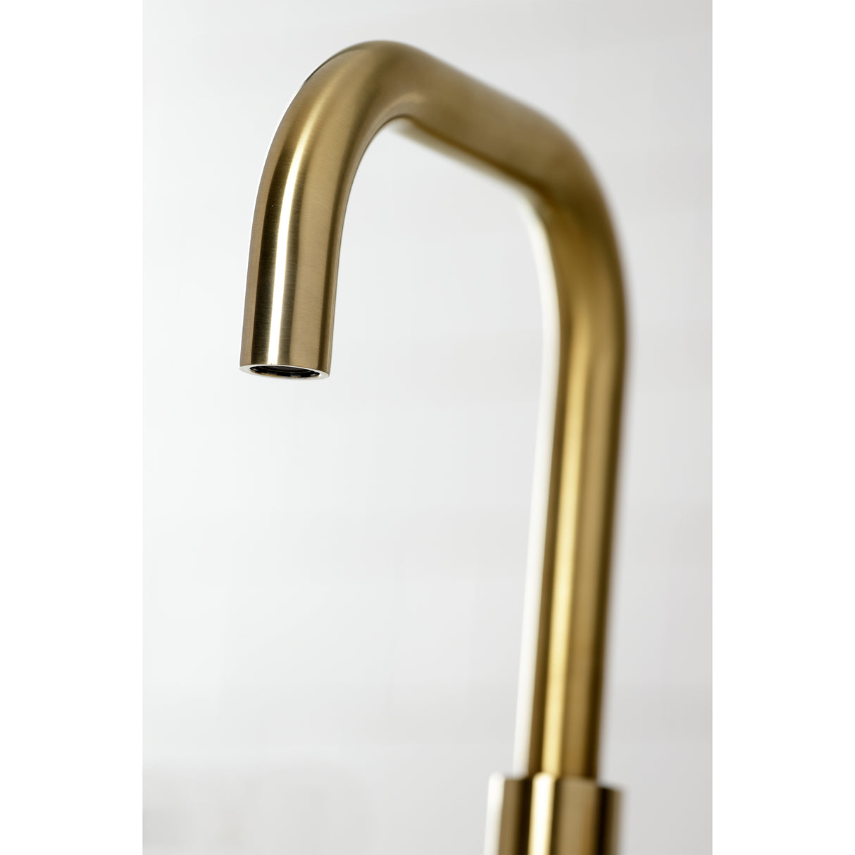 Paris Widespread Bathroom Faucet with Brass Pop-Up