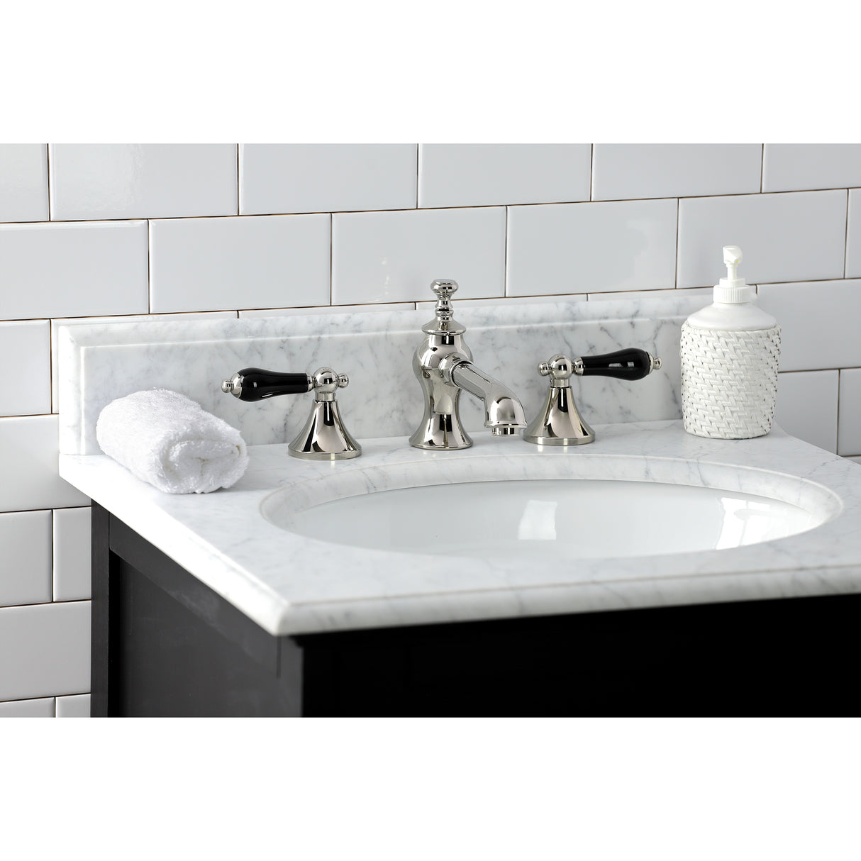 Widespread Traditional Bathroom Faucet with Brass Pop-Up